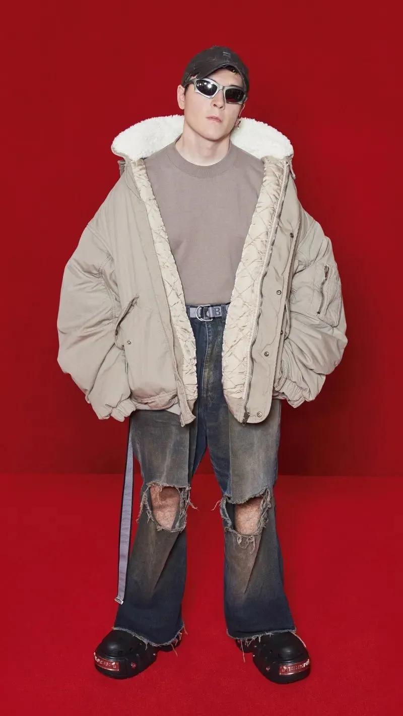 卡戴珊连体衣外穿高大上,卡戴珊巴黎世家蓝色连体衣