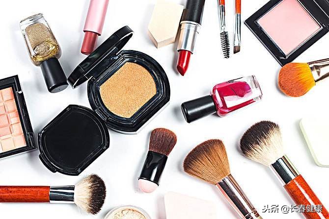 当心护肤美容勿毁容,再好的化妆品也会对皮肤有害
