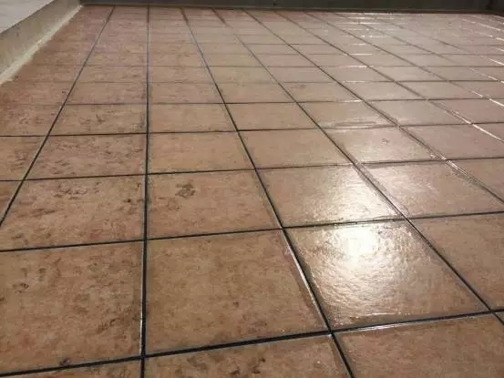 免砸砖游泳池防水,游泳池怎么做防水效果最好