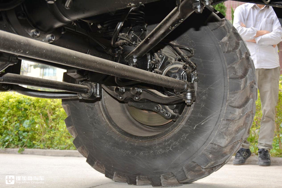 乌尼莫克和阿莫迪罗房车哪个大,阿莫迪罗乌尼莫克u5000房车