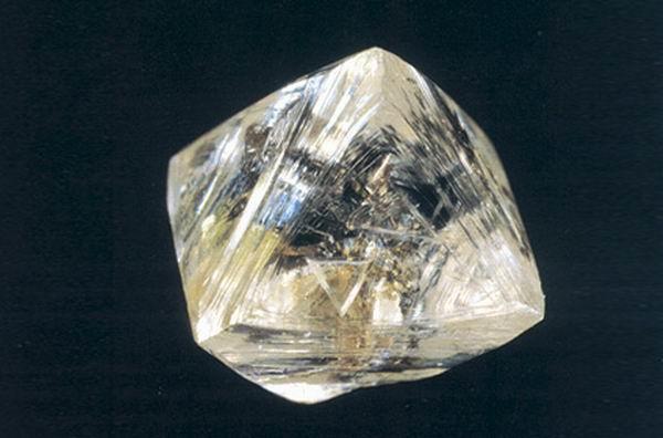 各种宝石原石的种类图片大全,高清彩色宝石原石图片大全