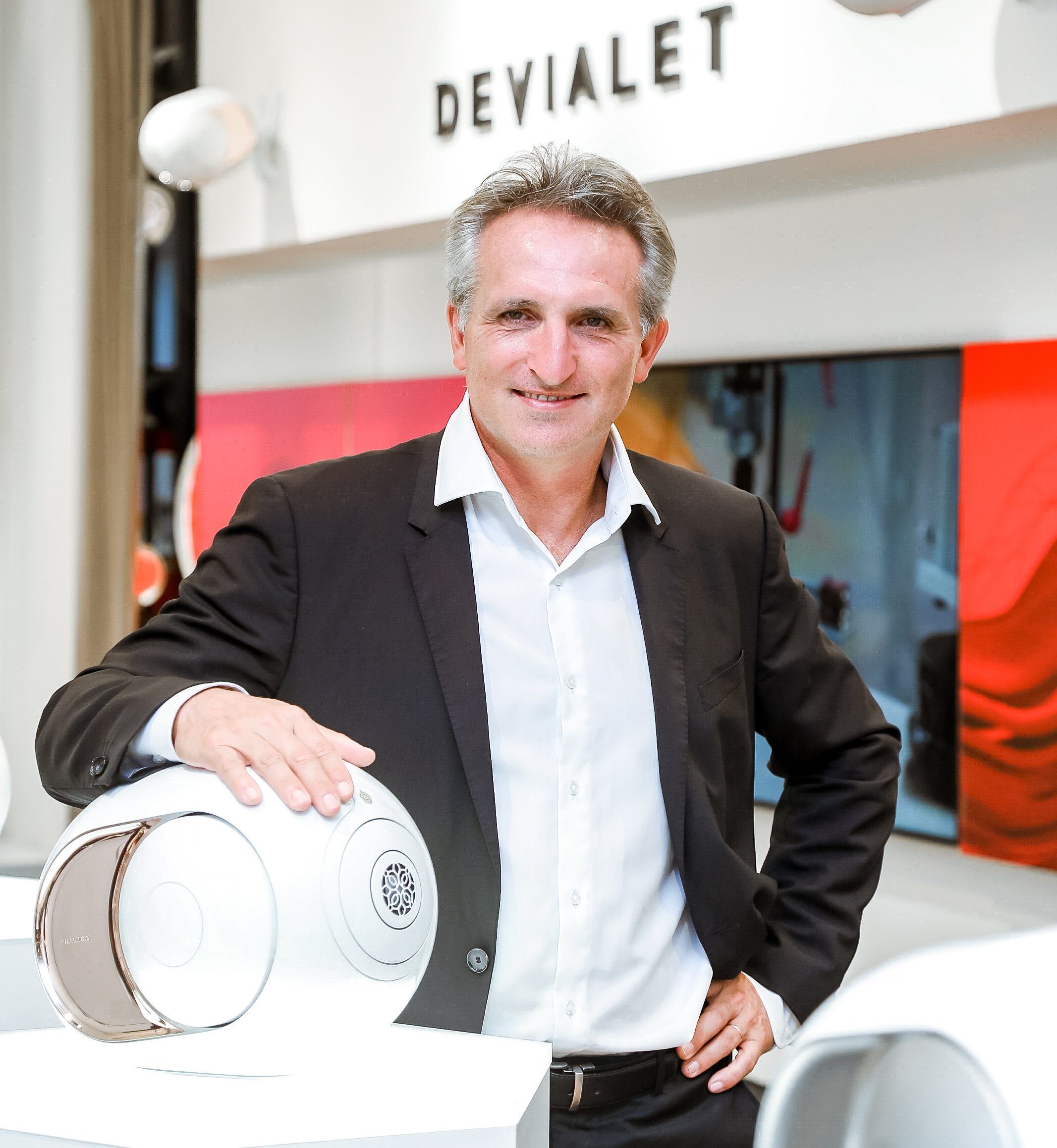 lvmh总裁专访,lvmh总裁成世界新首富