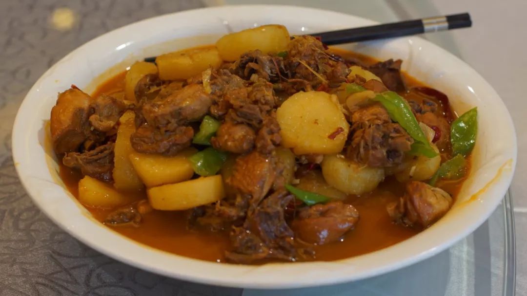 *疆新**早餐美|三步一娜扎，五步一热巴