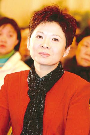 董文华丈夫张楠：苦等5年毫无怨言，关键时刻助妻子走出名誉风波