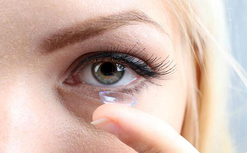 日抛隐形眼镜月抛有什么区别,隐形眼镜日抛和月抛一般怎么选