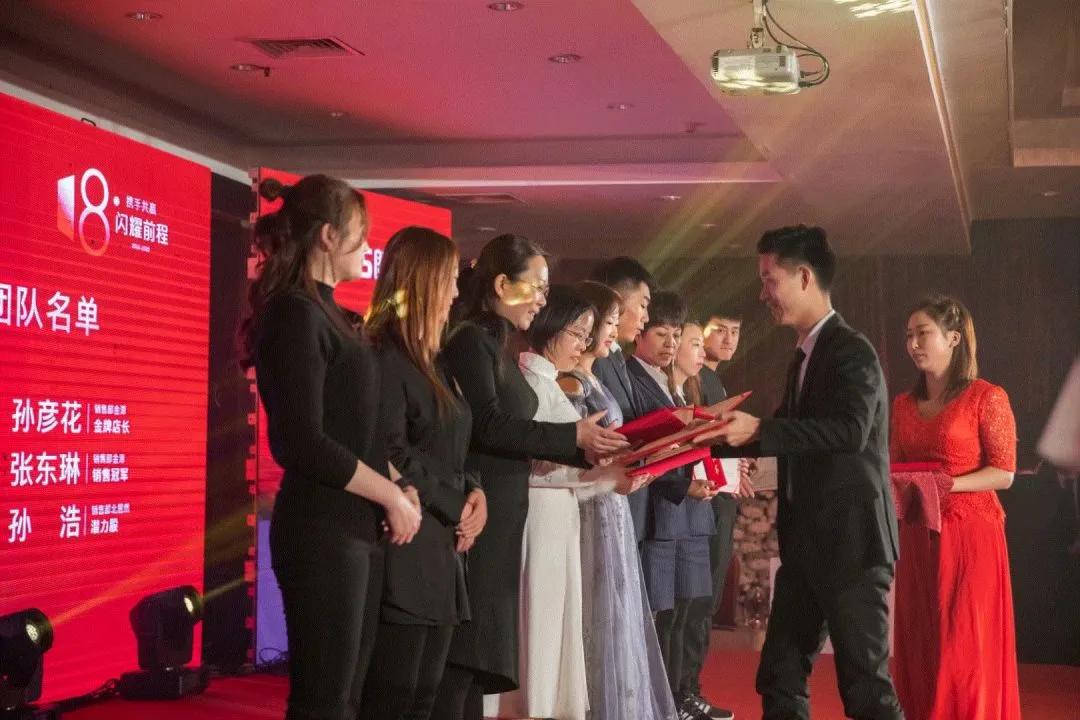 大有希望未来可期,天地广阔大有作为下一句是什么