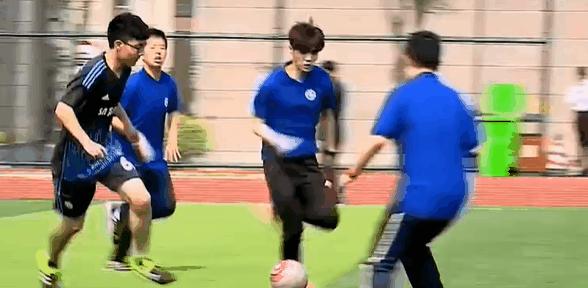 鹿晗关晓彤怎么认识的,热巴鹿晗什么时候认识