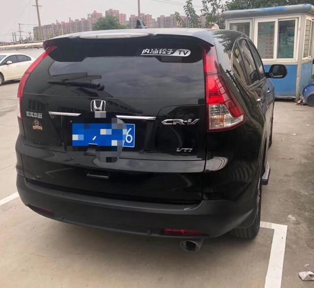 路上偶遇crv,14年本田crv2.0高配值多少钱二手