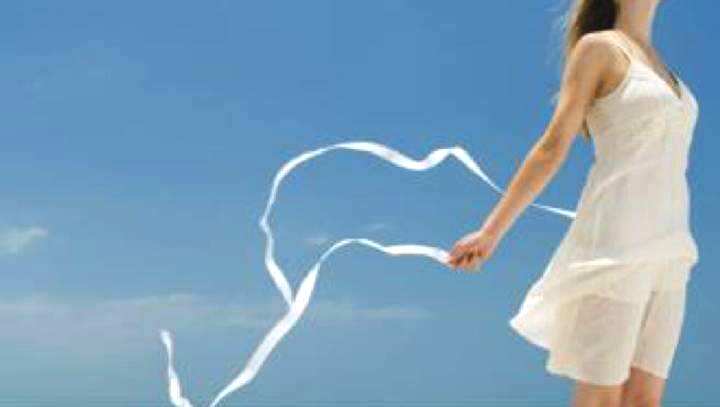 女裤上发黄有异味什么原因,为什么女人裤头内衬发黄