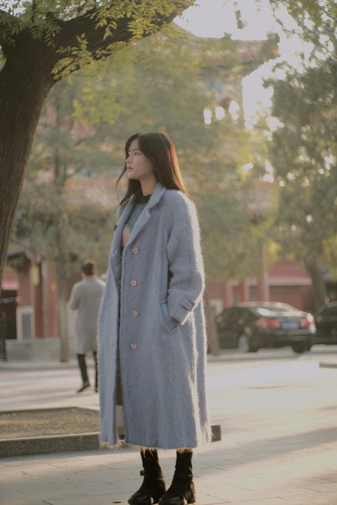 还记得南笙吗？往娱乐圈发展的她，也开始穿起“泫雅风”了