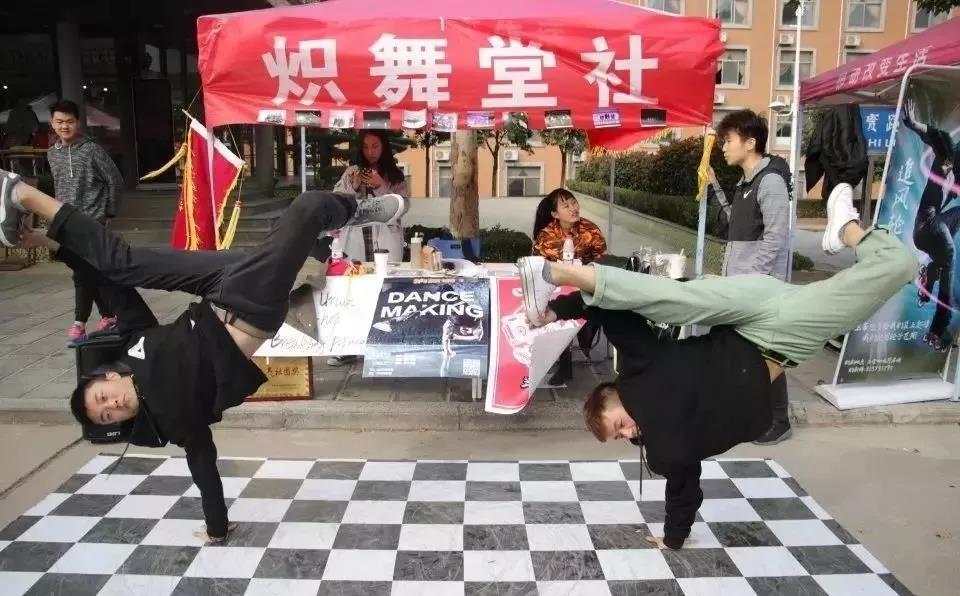 郑州商学院二十年历程,郑州商学院值得去的原因