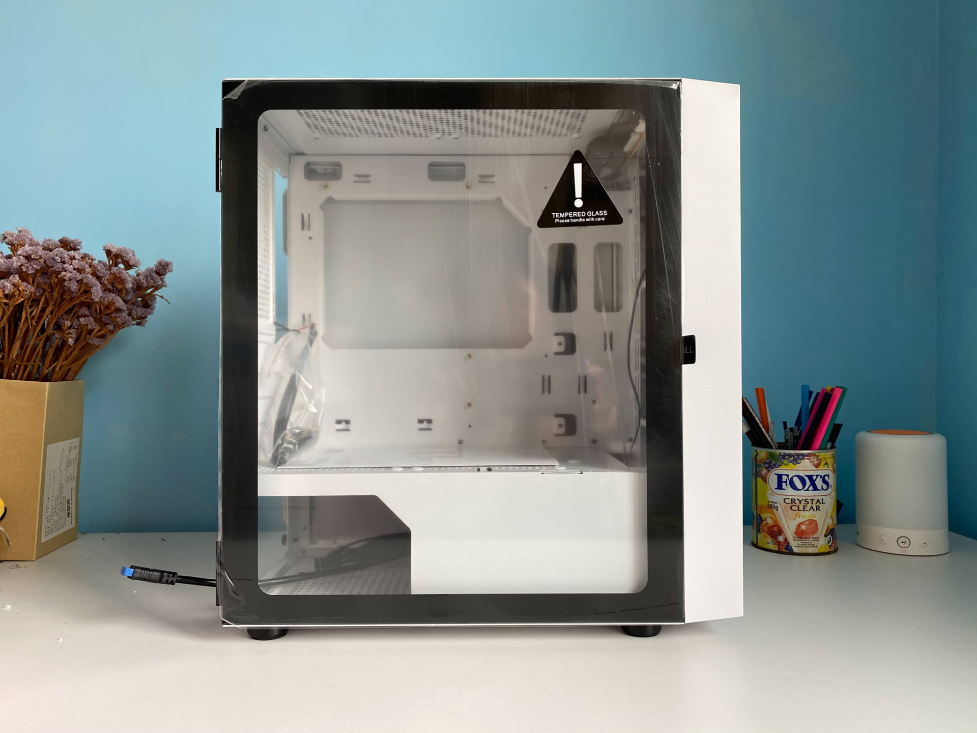 可以装240水冷的小机箱,一般什么配置电脑用水冷机箱