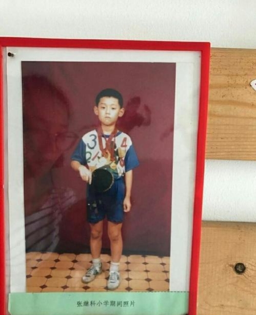 乒乓球跌落神坛,张继科从低谷里崛起