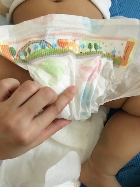 怎么换尿不湿新生儿才不漏尿屎,怎么帮宝宝换尿不湿腰不疼