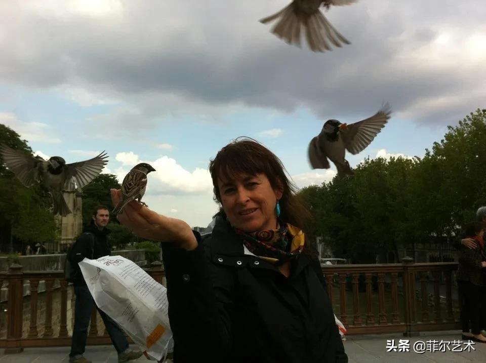 智利人物油画作品欣赏,智利画家daniela人物油画作品欣赏