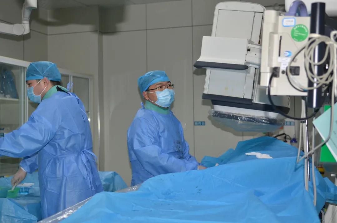 山东哪家医院治疗血管炎好,青岛哪里治疗静脉炎最好