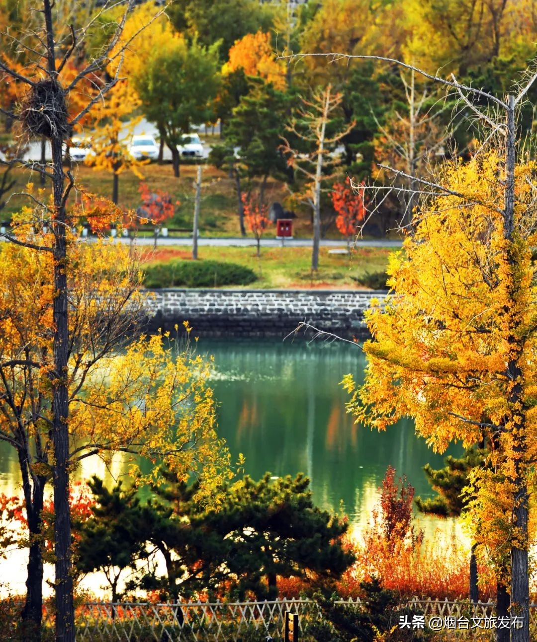 大自然打翻了调色板的唯美句子,烟台自然景点