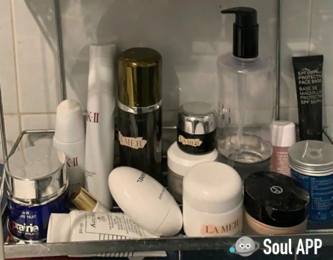 用火机点头发,用火机烧腿毛的副作用