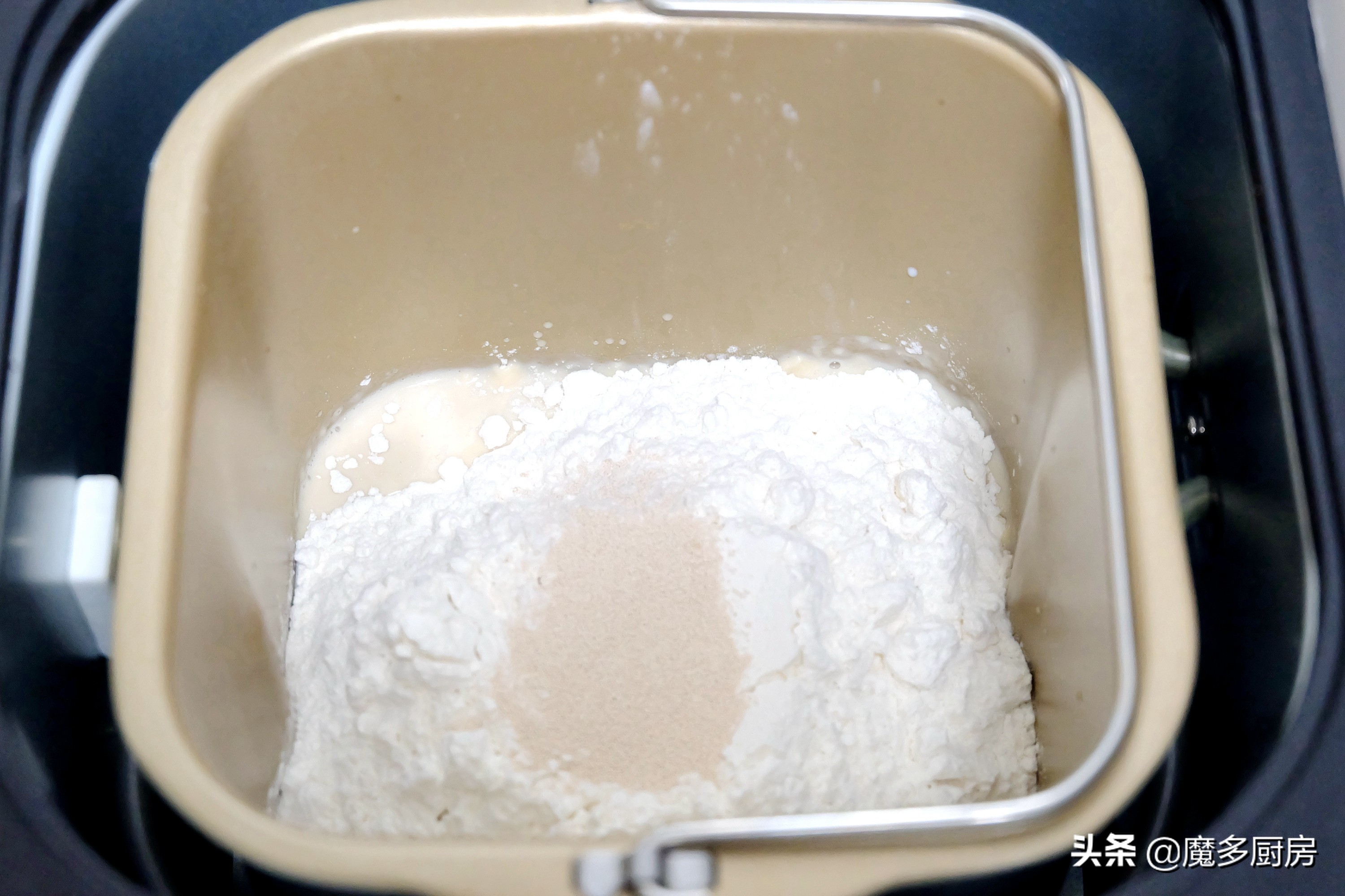 做面包只要一台面包机,多图详解面包制作,低糖无油配方真不错