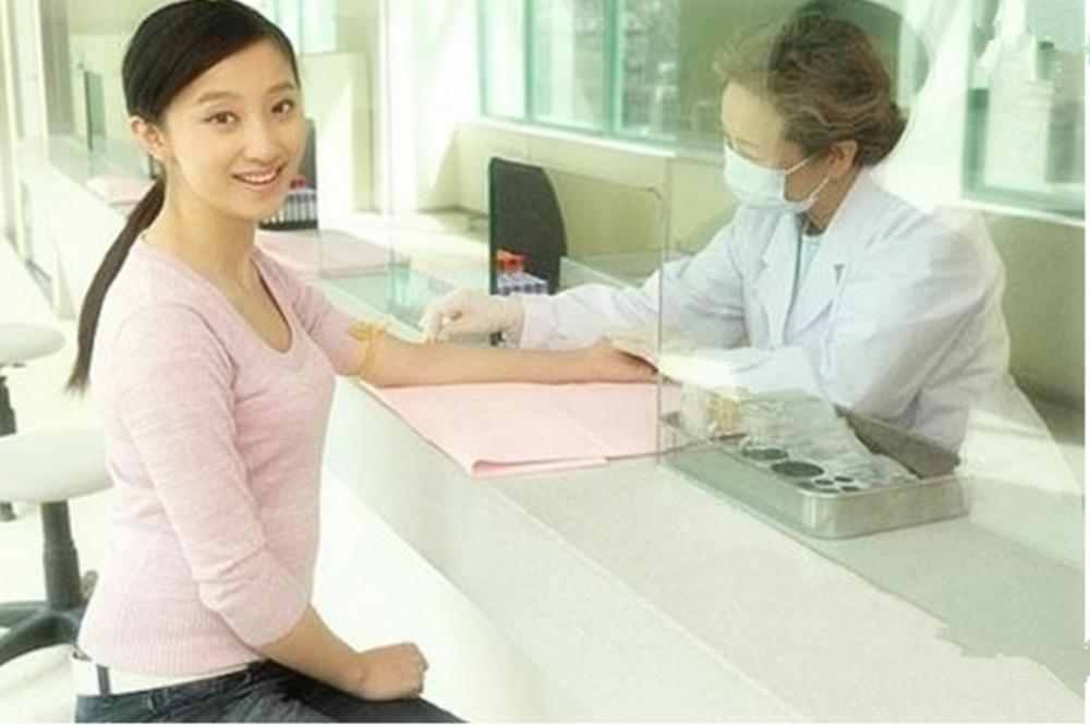 在备孕期间就可以开始补充叶酸了,备孕叶酸的补充太多的人补错了