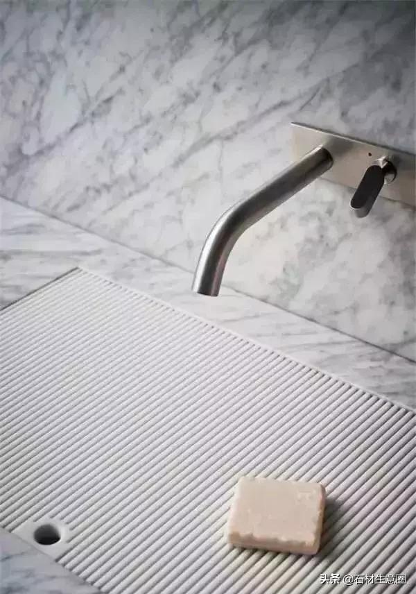 洗手池深色台面大理石发白,洗手池发白怎么去除