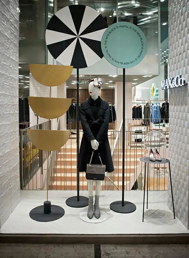 国外服装店服装陈列,服装陈列高级感