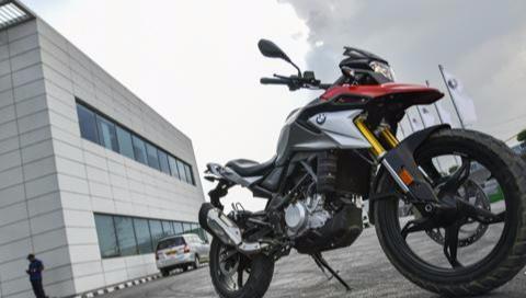 宝马水鸟310gs第一视角,宝马水鸟310gs适合多高的人