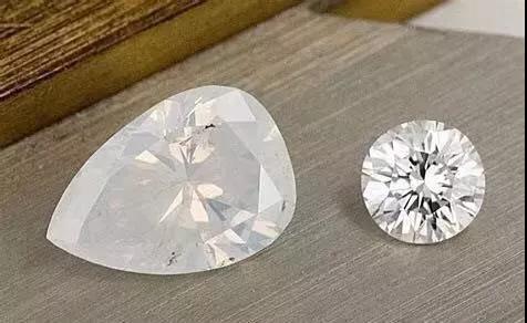 gia莫桑钻和真钻区别吗,奶咖钻与正常钻石的对比