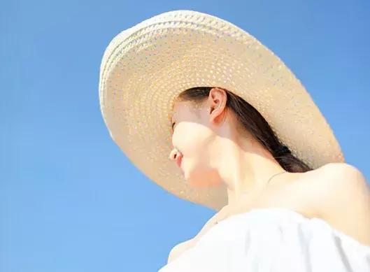 毛孔堵塞油腻粗大如何改善,毛孔粗大改善方法控油遮瑕