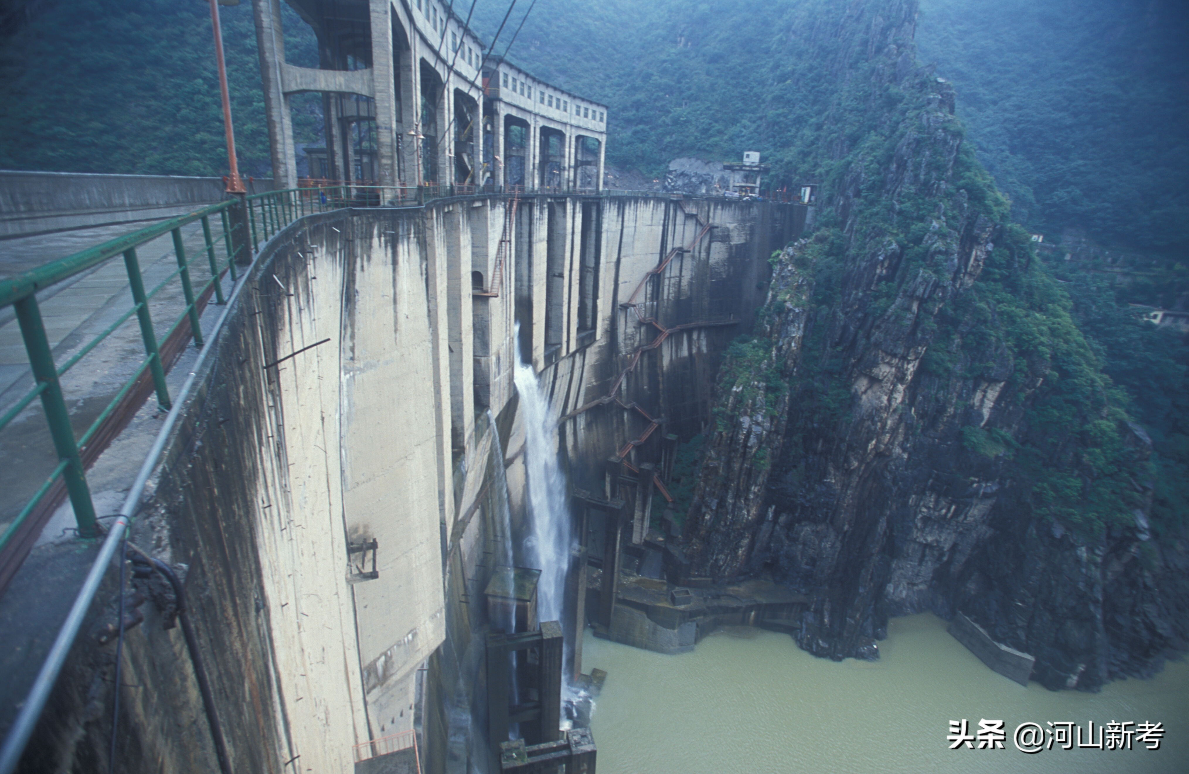 古栈道是如何修建的,古栈道是怎么建造的
