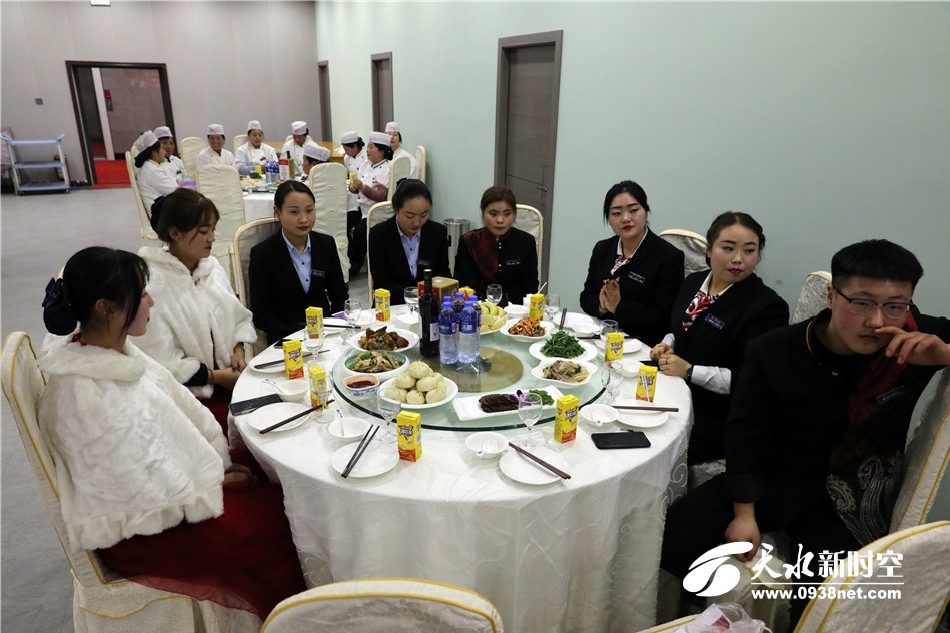 天水金龙大酒店举办2020年迎新春团拜会