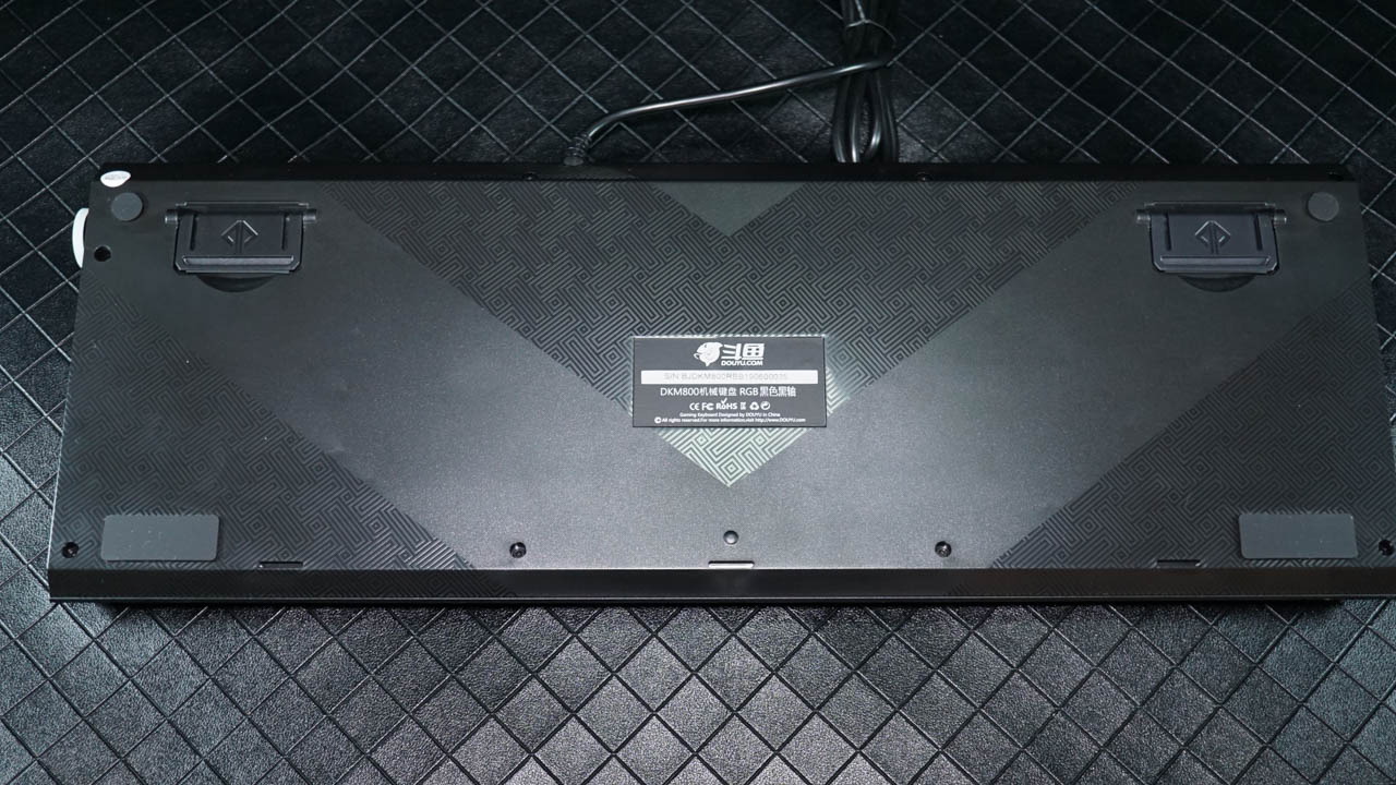 目前公认最好的矮轴机械键盘,樱花粉侧刻机械键盘