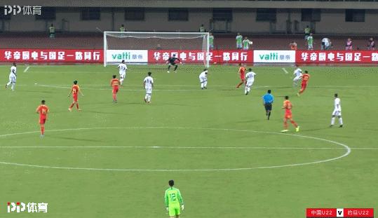 u23国足2-1马来西亚张玉宁点射,u22张玉宁完整视频