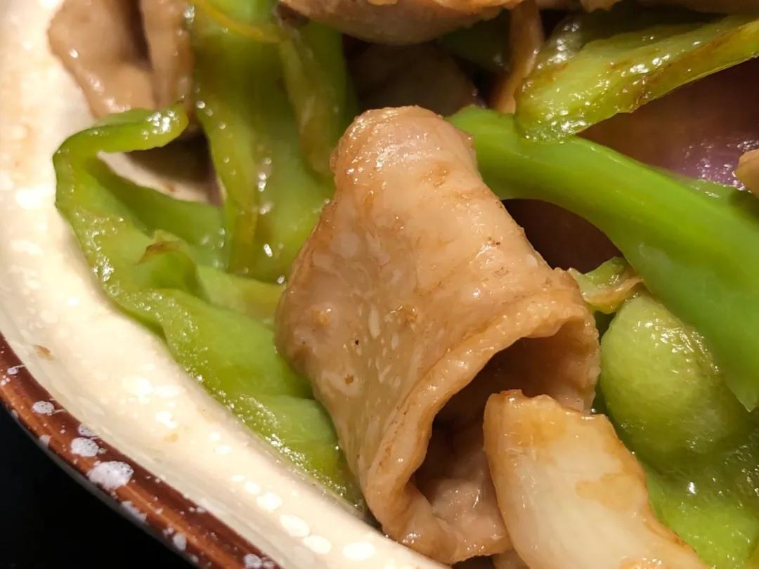 怎么把鱿鱼做得很好还会动,鱿鱼怎么炒又脆又嫩