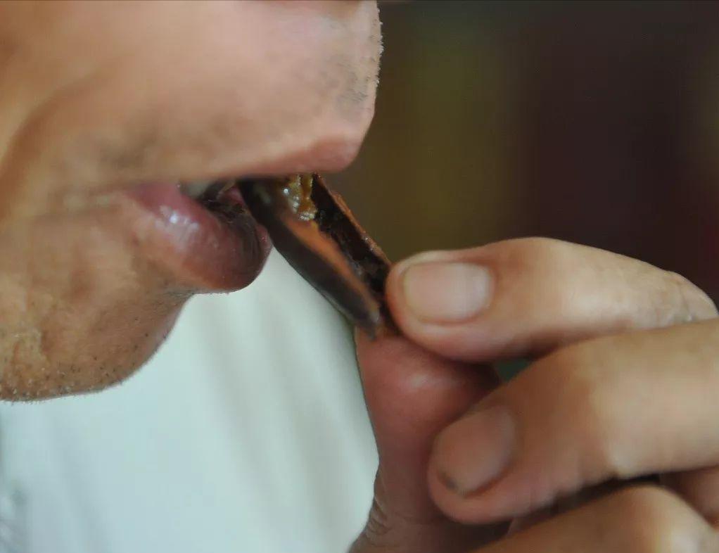 槟榔是什么为什么年轻人都喜欢嚼,槟榔有什么含义