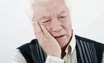 种植牙的一般使用寿命是多久,种植牙使用寿命多长需要更换吗