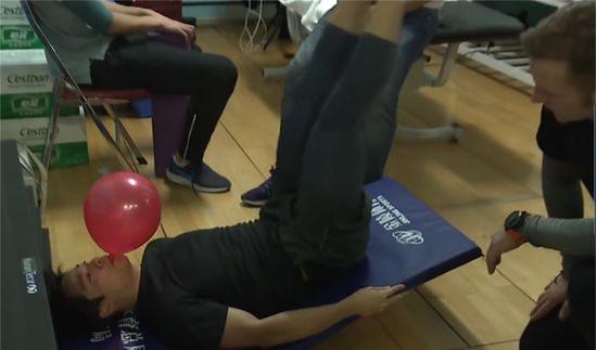 腰突腰痛怎么办最快缓解,腰突腰痛试试这九个动作