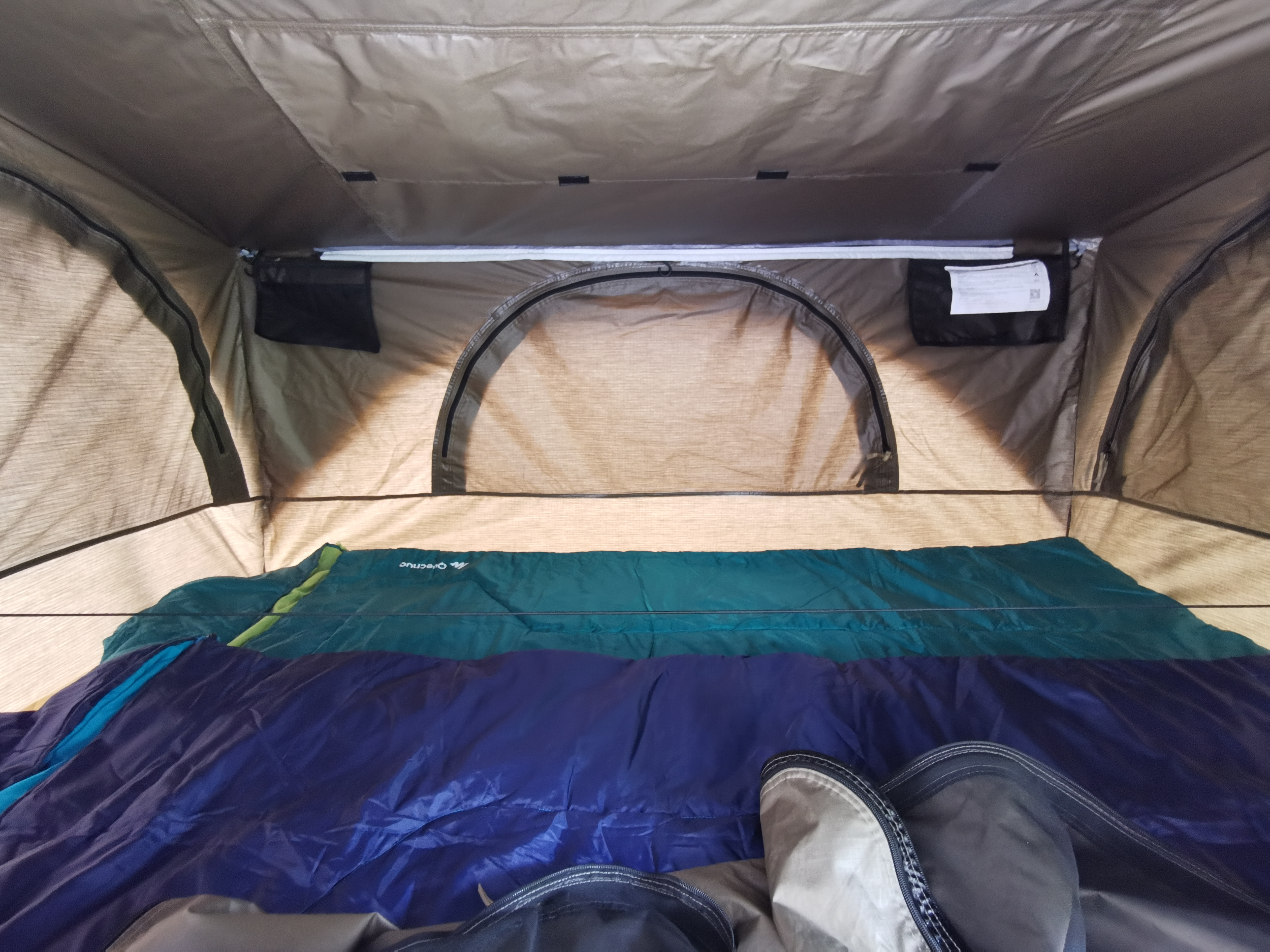 车顶帐篷在夏季的真实体验,4000的车顶帐篷