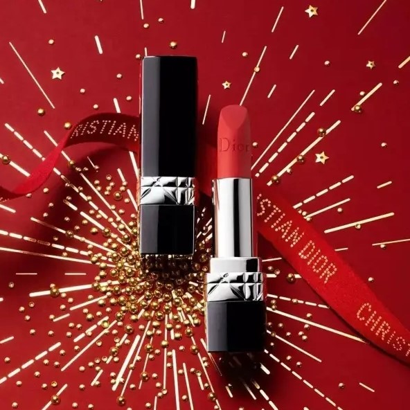 女生买什么颜色的口红比较好,女生口红买什么颜色比较好