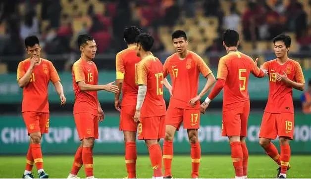 国足1比5惨败泰国队原因,国足1-5惨败泰国视频