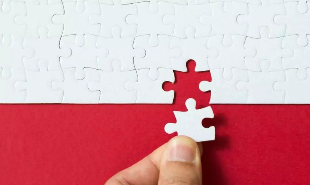 1999年生的他，编写聊天“话术”剧本专挑“宝妈”微商下手