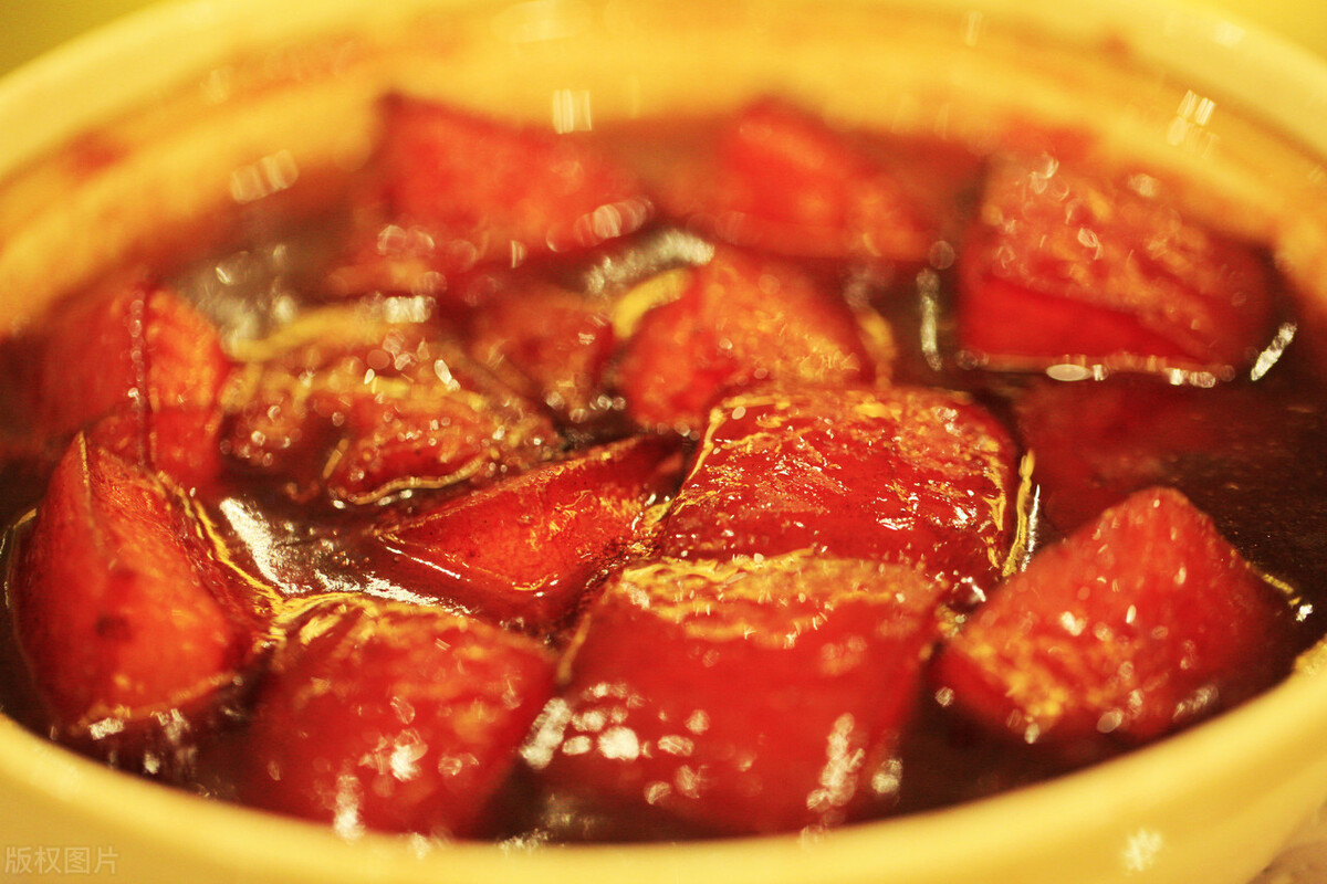 做红烧肉不要放糖怎么做,红烧肉焯水的正确制作不那么柴