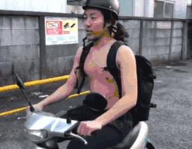 都在赚外国玩家的钱，腾讯和网易的游戏谁更火？