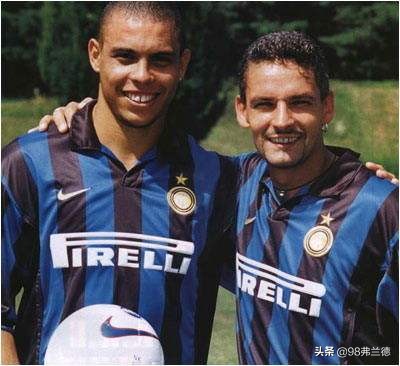 世纪末混乱的蓝黑色-巴乔《天上的门》25