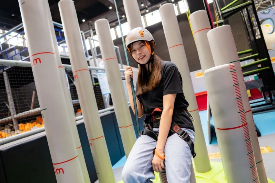 畅玩10000平米的主题乐园,郴州彩虹滑梯高空滑索