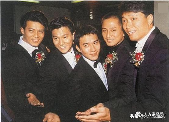 男人最吸引人的魅力,男人哪个部位有魅力