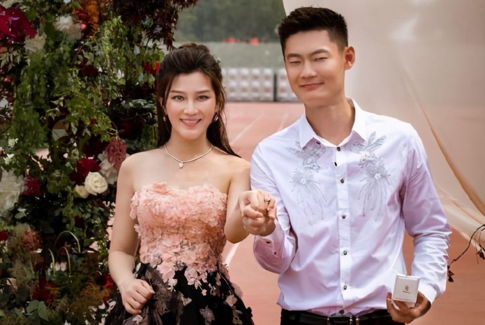 男人的忍辱负重！全国冠军被妻子“玷污”，运动员不该配花花女子