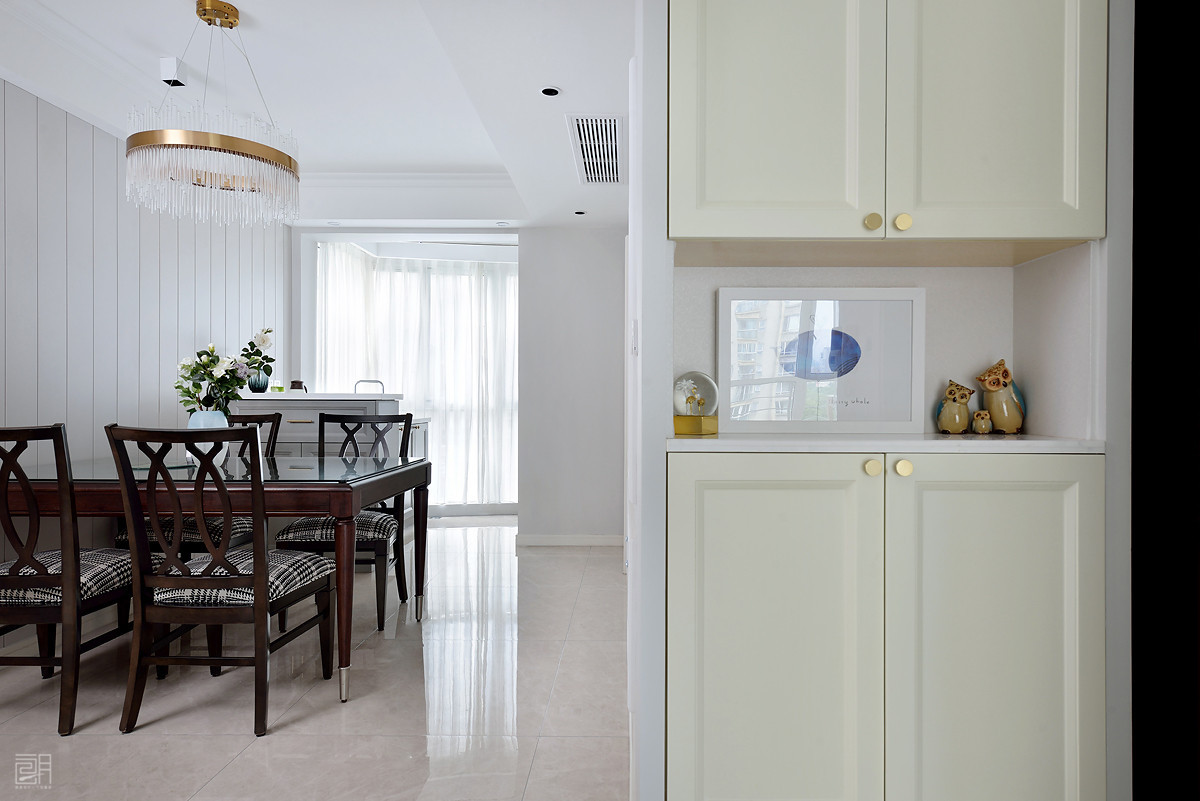 135平方米美式3房2厅精装修效果图,110平的美式风格三居清新优雅