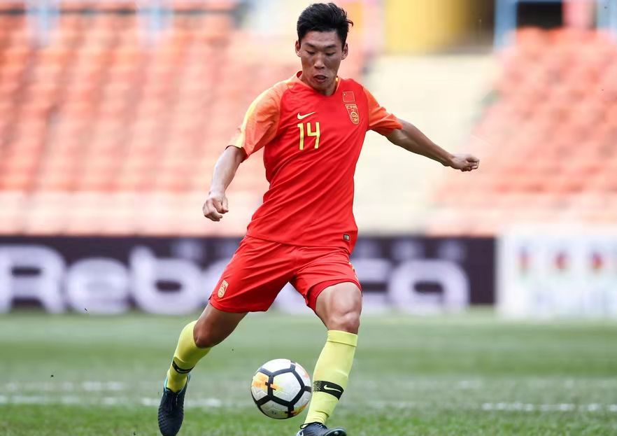 李铁归化天团新消息,国足归化球员李铁视频