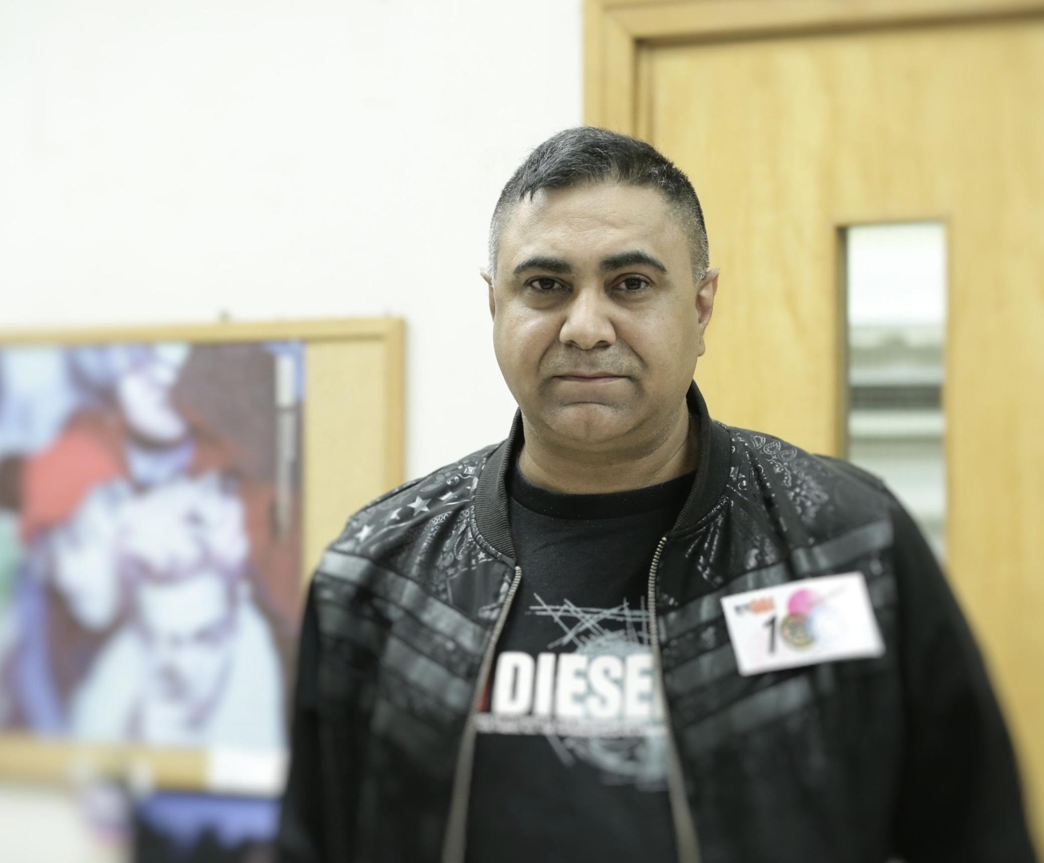 49岁TVB印裔绿叶乔宝宝街头免费送口罩，亲身赴印度采购成本低廉